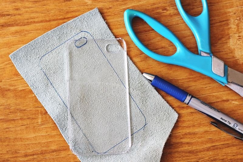 Как сделать чехол для телефона легко и просто: Рисунок на пластиковом чехле телефона: поэтапно
