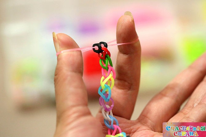 Плетение на станке из резинок браслет: Как сделать браслет из резинок на радужном ткацком станке