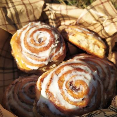 Булочки с корицей с сливочным кремом: Булочки Синнабон (CINNABON): рецепт домашний