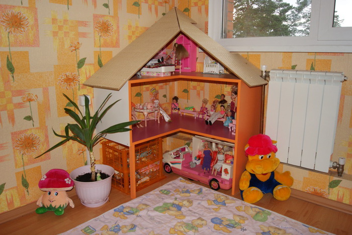 Кукольный самодельный домик: Как сделать дом для кукол своими руками: 3 урока по созданию кукольных домиков
