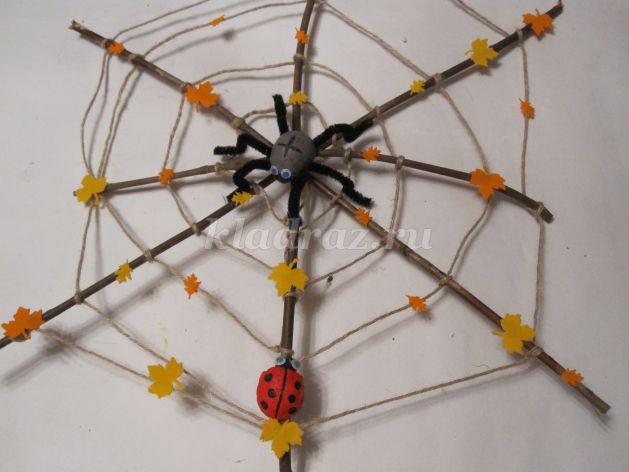 Поделки осени паук: Осенние ёжики и пауки | Страна Мастеров