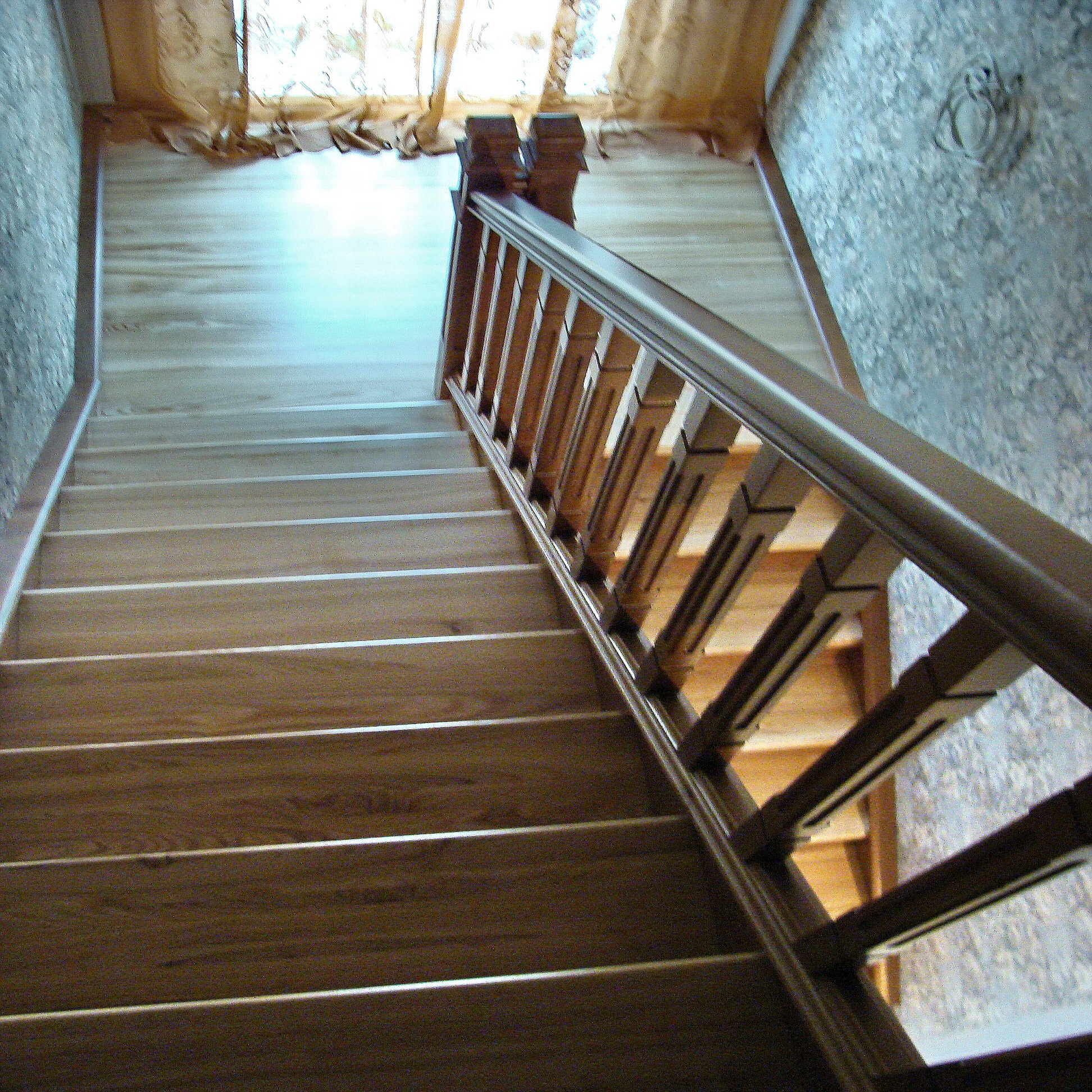 Лестницы картинки деревянные: Деревянные лестницы второго этажа - фото наших работ