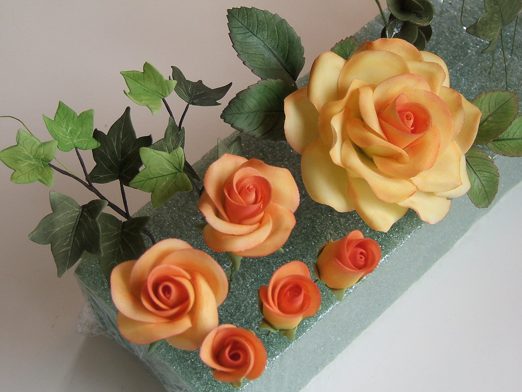 Цветы из марципана для торта: Как сделать розы из марципана. Мастер-класс