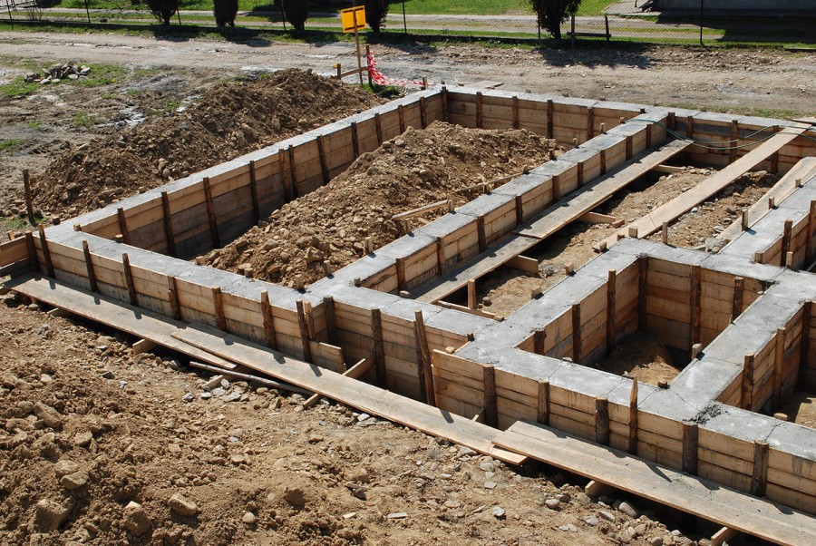 Строить фундамент: Фундамент под дом своими руками пошаговая инструкция