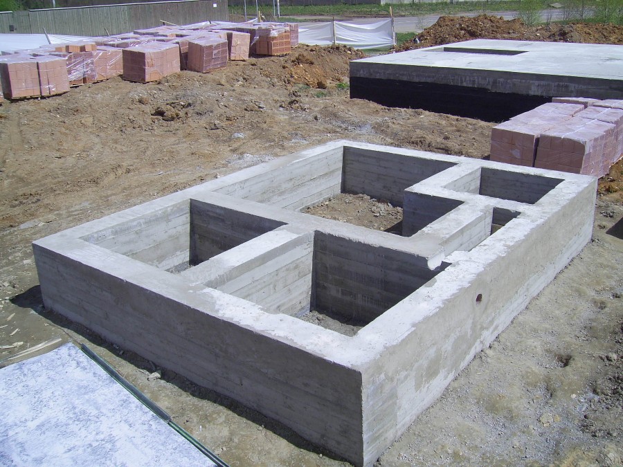 Строить фундамент: Фундамент под дом своими руками пошаговая инструкция