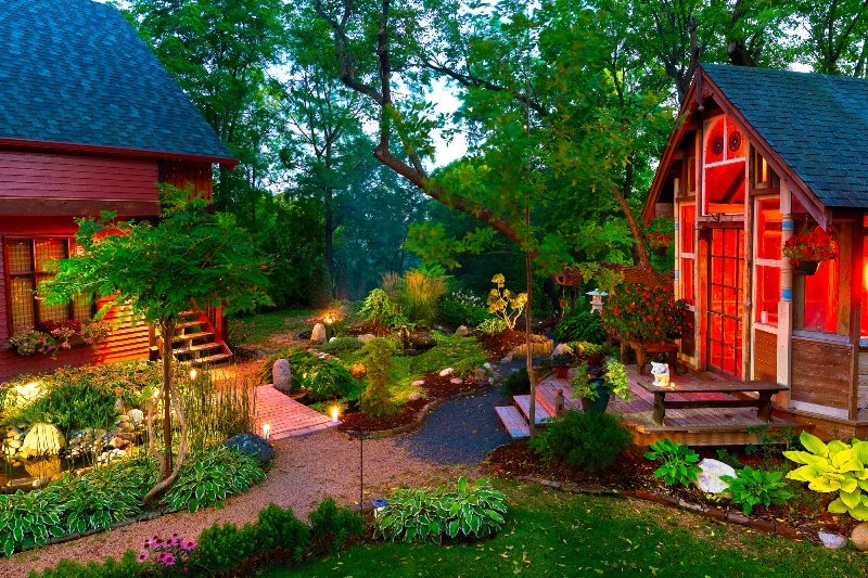 Фото домик в саду: ᐈ Дом в саду фото, картинка домик в саду