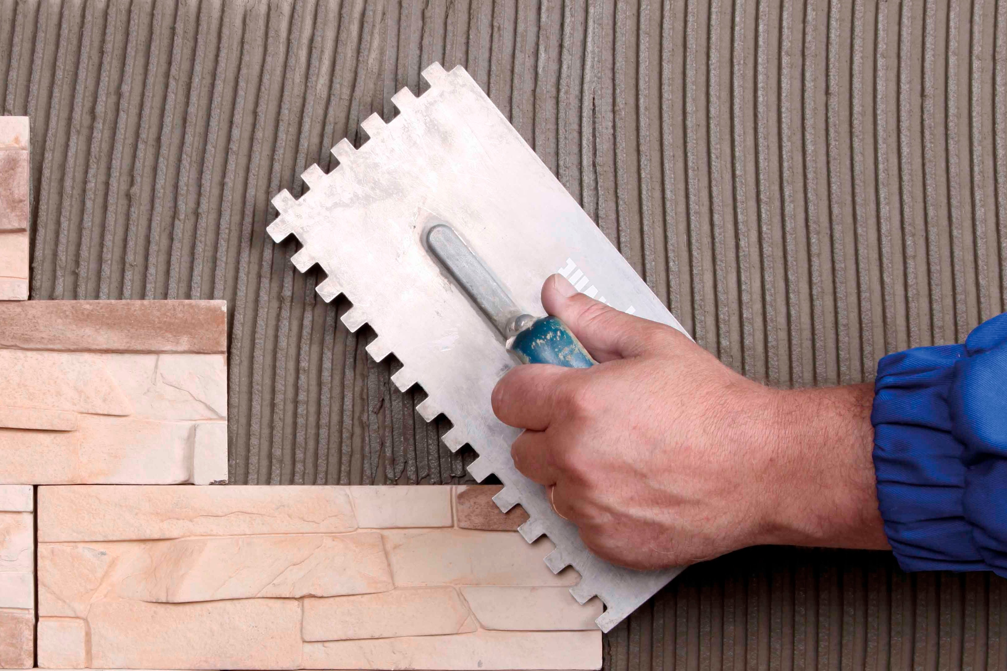 Укладка плитки на стену своими руками: технология облицовочных работ от А до Я