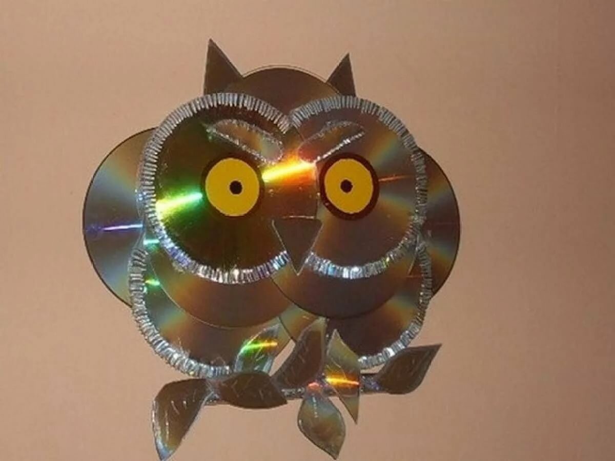 Что можно сделать из cd дисков: 30 блестящих идей, сделанных из старых компакт-дисков