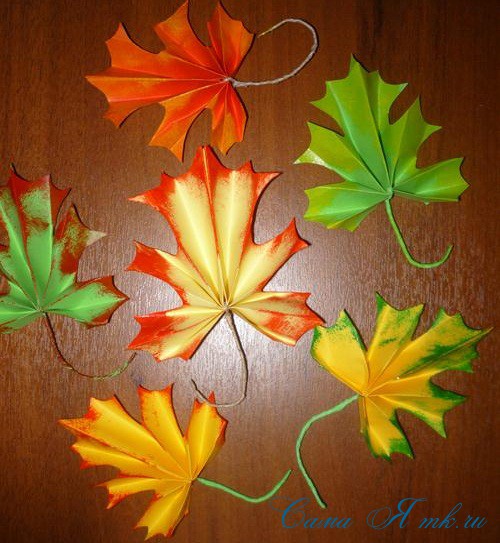 Поделки из бумаги гофрированной на тему осень: Осенние поделки из бумаги и картона для начальной школы с шаблонами