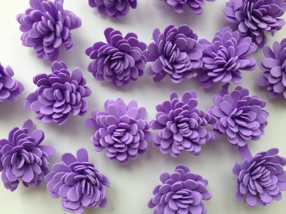 Цветы из фоамирана махрового: делаем мелкие цветочки своими руками по шаблонам, подробный мастер-класс с пошаговым описанием