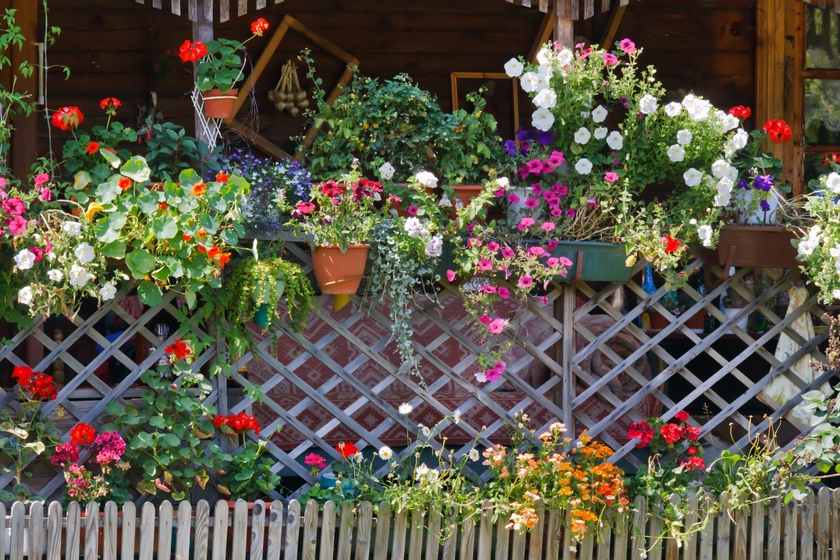 Как украсить красиво сад: 20 идей для оформления дачного участка — Roomble.com