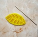 Листочки осенние из пластилина: Осень из пластилина. Пластилинография «Осенний лист»