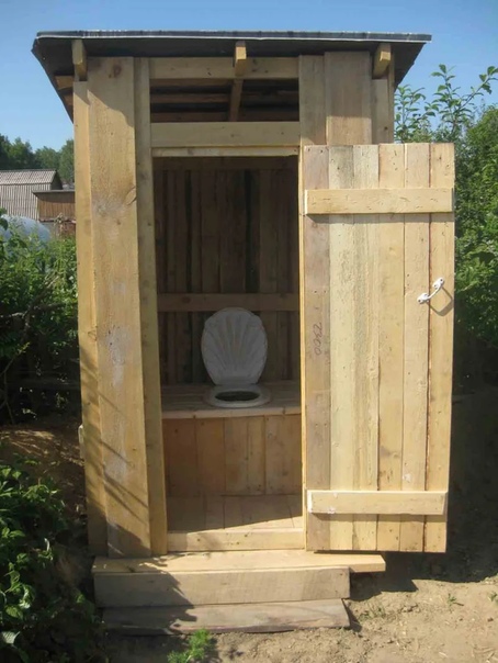 Как построить туалет уличный: Дачный туалет своими руками: 48 чертежей + фото