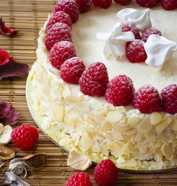 Торты как украсить: Как украсить торт кремом - рецепт с пошаговыми фото