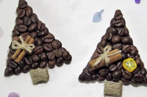 Новогодние поделки своими руками из кофейных зерен: Ёлочка из кофейных зёрен