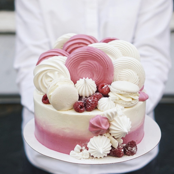 Торты украшенные меренгой фото: Торт с меренгами украшенный цветами рецепт с фото пошагово и видео