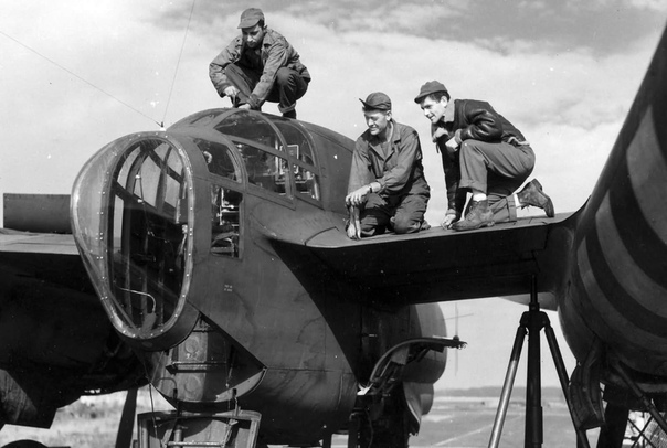 Черная вдова самолет: Northrop P-61A Black Widow