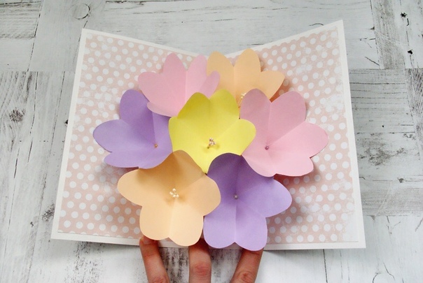 Цветы объемные из бумаги для открытки: Объемная открытка с цветами внутри – Открытки своими руками