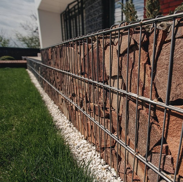 Из чего делают заборы: Из чего сделать забор на зависть соседям