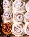 Булочки с корицей с сливочным кремом: Булочки Синнабон (CINNABON): рецепт домашний