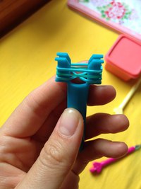 Как сплести из резинок на рогатке браслет чешуя дракона: Rainbow Loom . " ". -