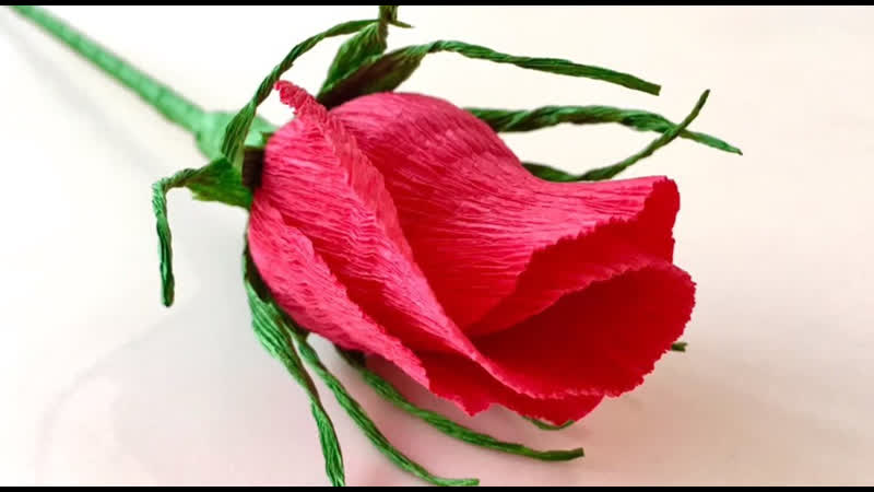 Роза с конфетой из гофрированной бумаги: Как сделать розы из гофрированной бумаги с конфетами внутри