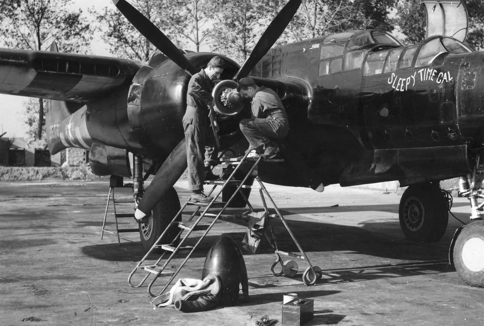 Черная вдова самолет: Northrop P-61A Black Widow