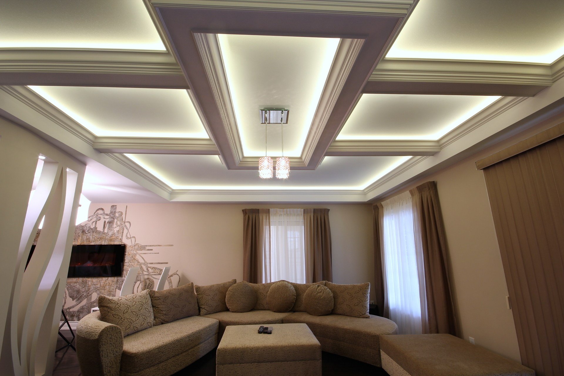 Потолки из гкл с подсветкой фото: гипсокартонный парящий потолок, подвесная конструкция с бортиком в спальне