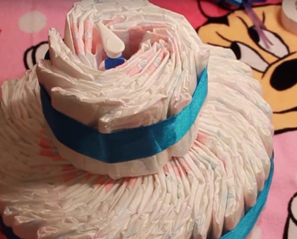 Торт для мальчика из памперсов мастер класс: 5 вариантов, 70 фото как сделать торт из подгузников