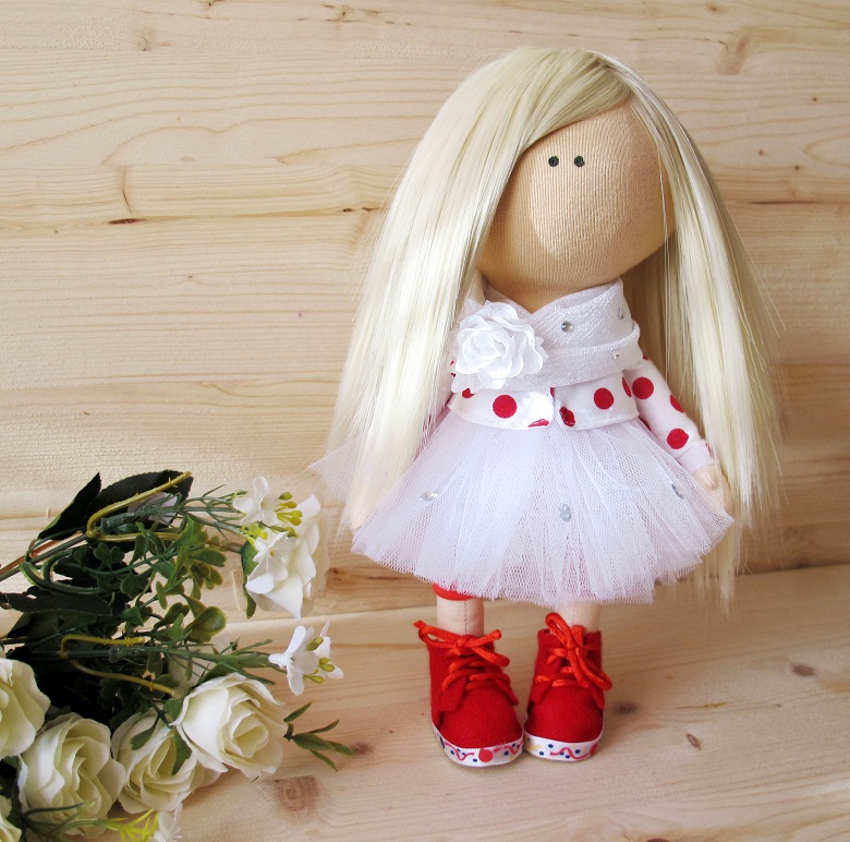 Как делать интерьерные куклы своими руками: Текстильная кукла от макушки до пяточек