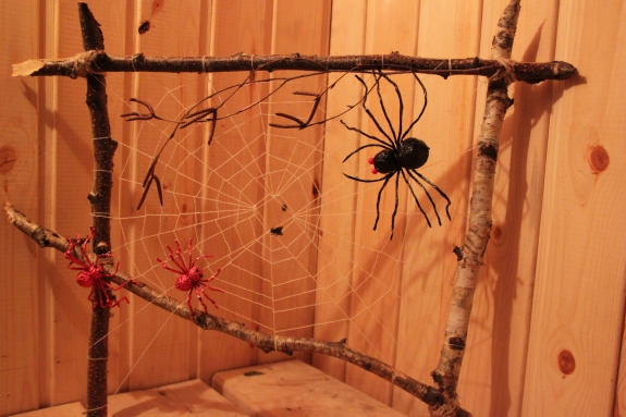 Поделки осени паук: Осенние ёжики и пауки | Страна Мастеров