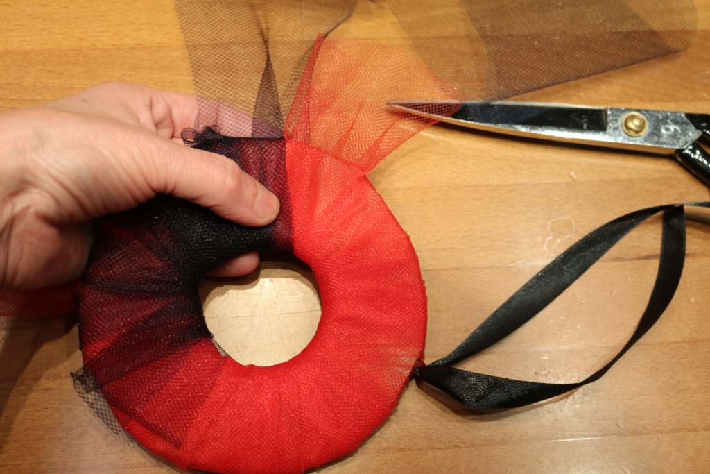 Как сделать из ткани помпон из: Помпоны из ткани своими руками