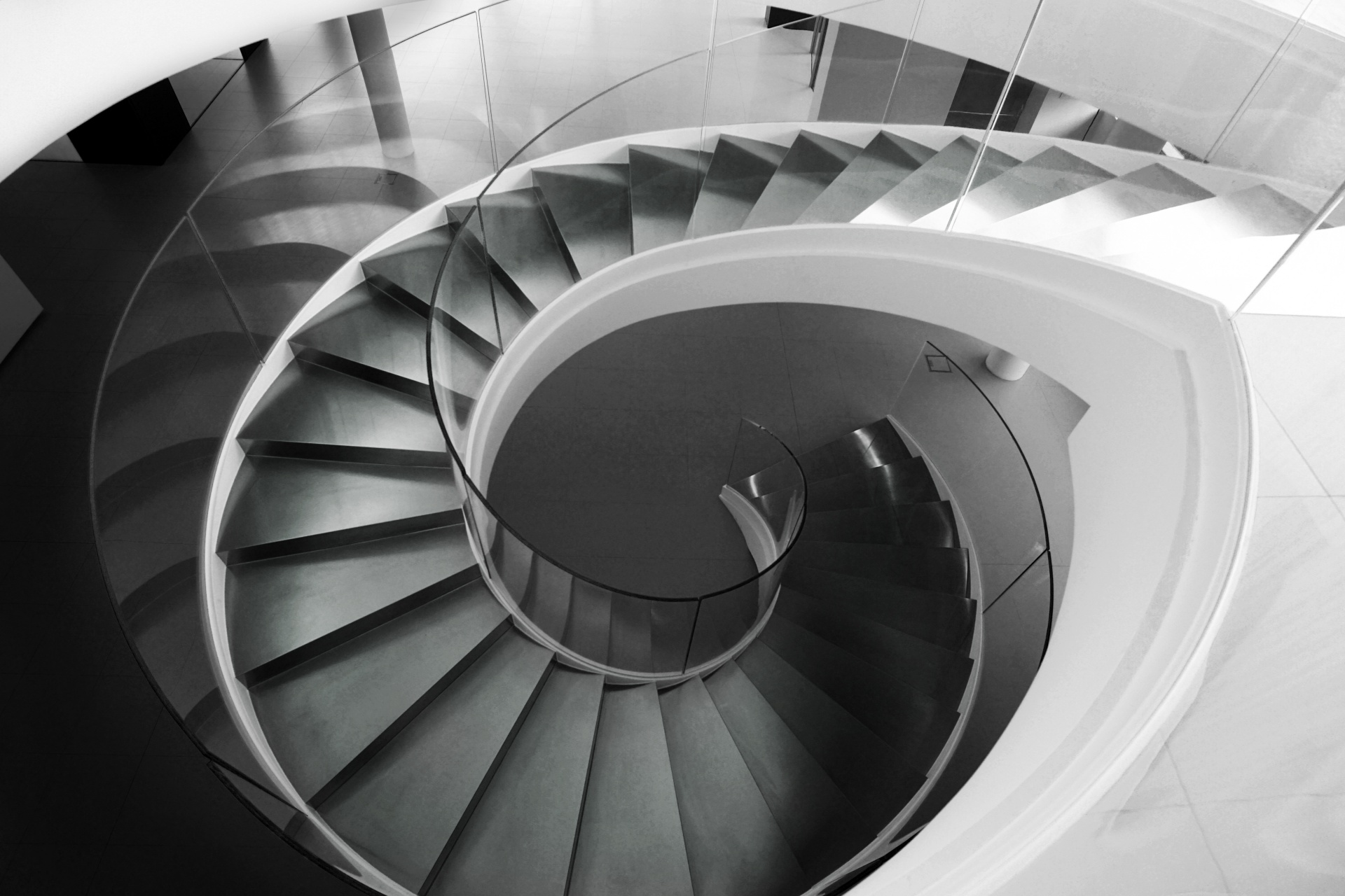 Круглая лестница: Купить винтовую лестницу на второй этаж, металлическая круговая (винтовая) лестница, цена на круглые в Москве