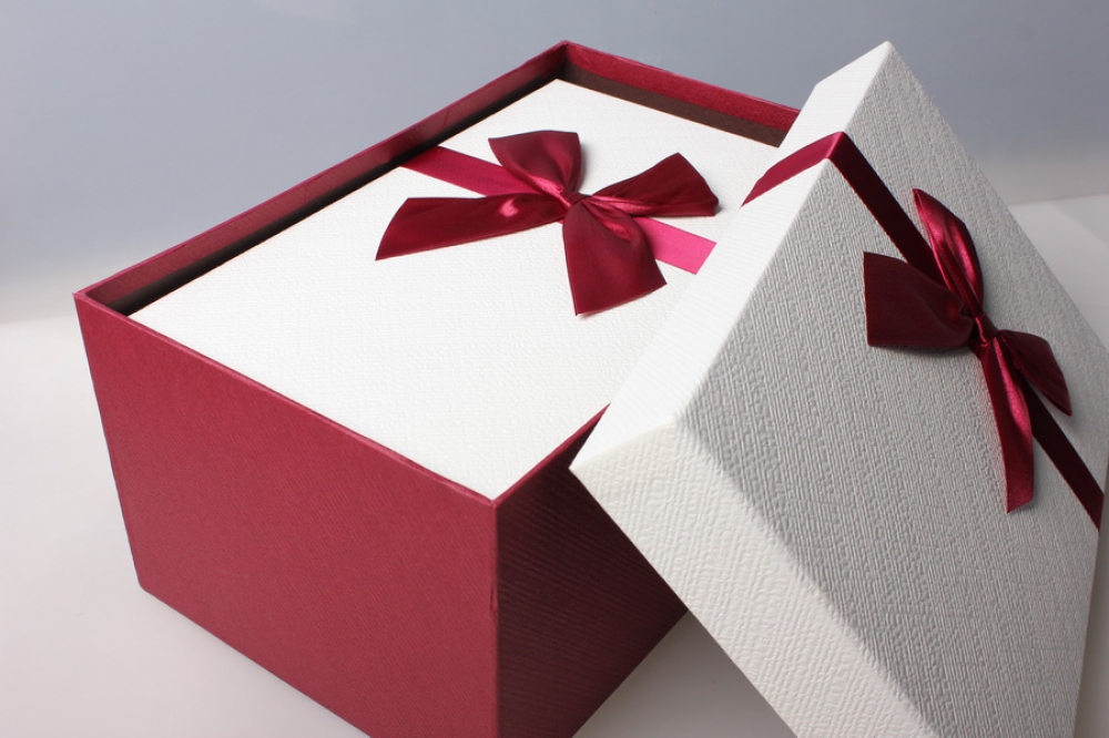 Подарочная коробка своими руками из бумаги: Подарочные коробки своими руками - поделки раскраски и рисование на тему Подарочные коробки своими руками (20 шт.)