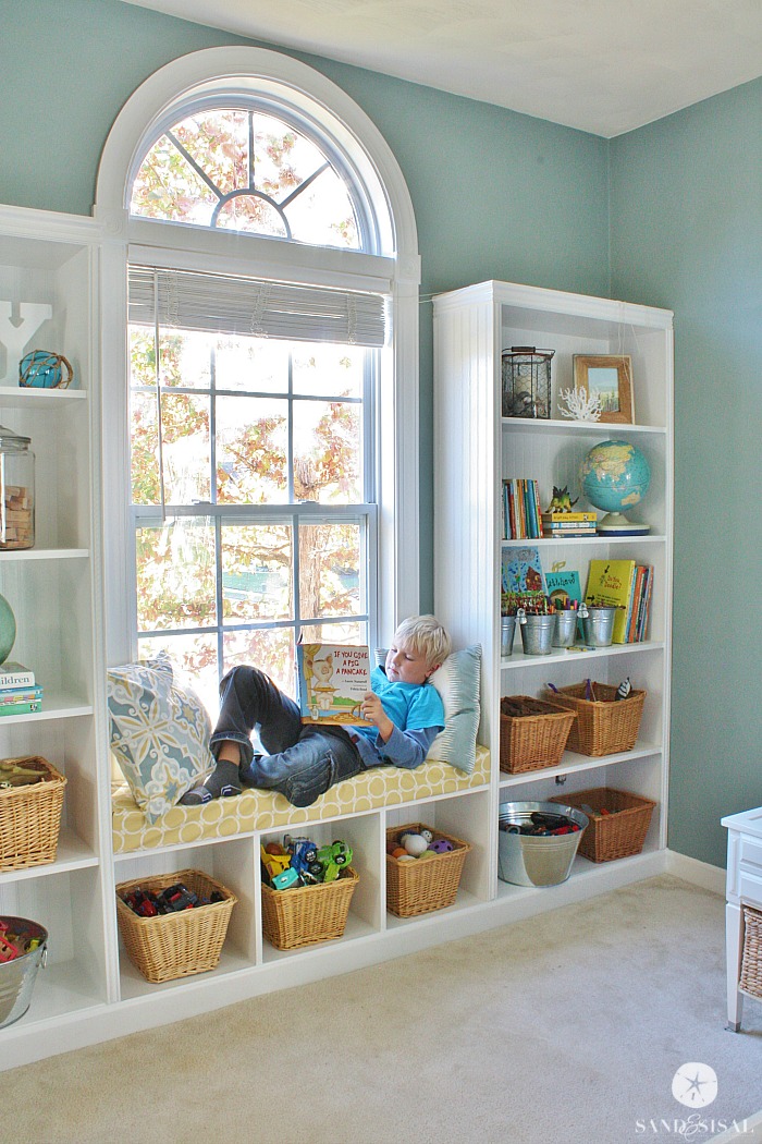 DIY Built-in Bookcases with Window Seat
