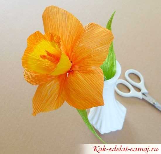 Как сделать цветы из бумаги креповой – Различные цветы из креповой бумаги своими руками: мастер-класс и рекомендации
