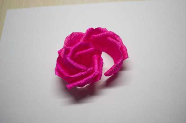 Как сделать розу из гофрированной бумаги своими руками поэтапно – Розы из гофрированной бумаги пошагово.