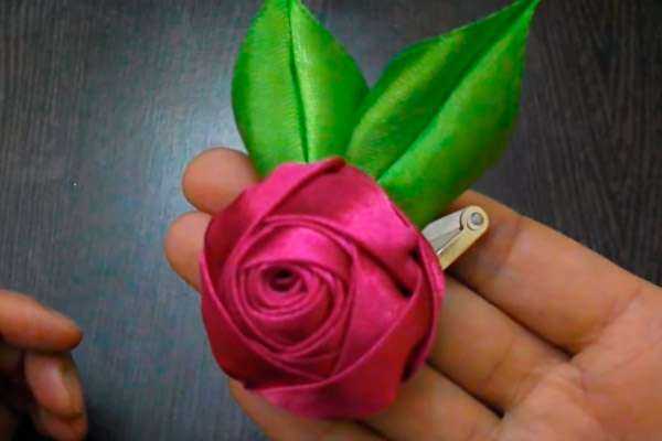 Как сделать розы из ленточек – 10 способов сделать розу из ленты