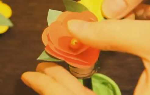 Как сделать своими руками цветы из бумаги поэтапно – Цветы из бумаги своими руками: схемы и шаблоны