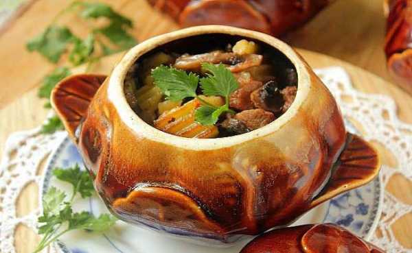 Картошка с мясом в горшочках с сыром – Мясо с картошкой в горшочках с сыром