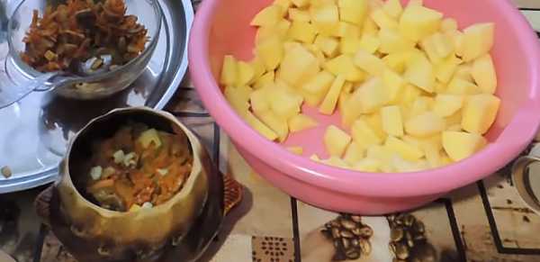 Картошка с мясом в горшочках с сыром – Мясо с картошкой в горшочках с сыром
