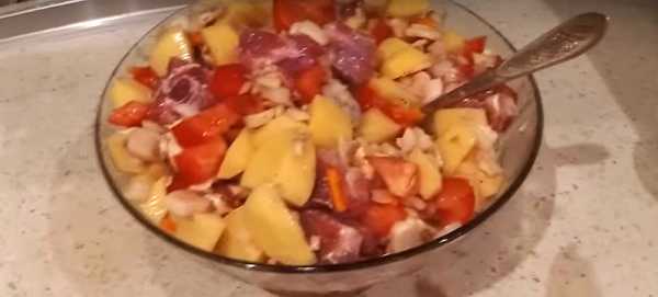 Картошка с мясом в горшочках с сыром – Мясо с картошкой в горшочках с сыром