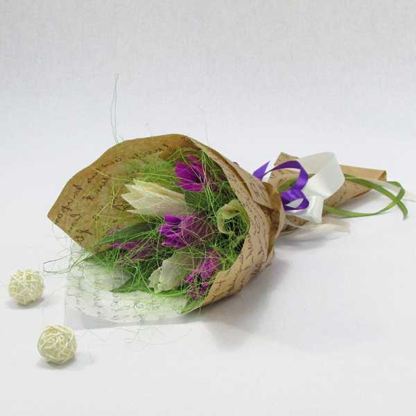 Конфеты и букет цветов – Букет из конфет своими руками: пошагово с фото