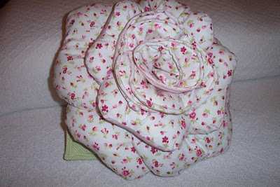Подушки в виде цветка – Красивые подушки в форме цветов из ткани
