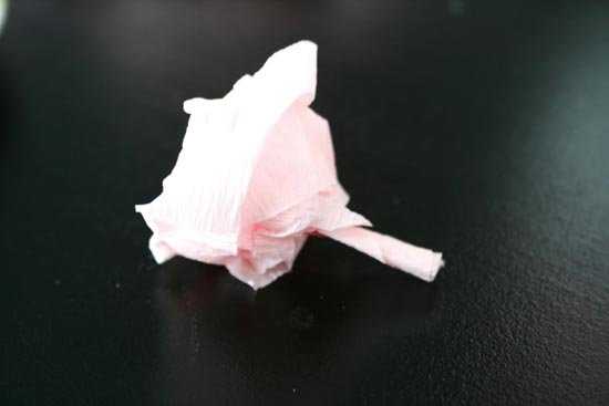 Розы из бумаги крепированной бумаги – - . , - .